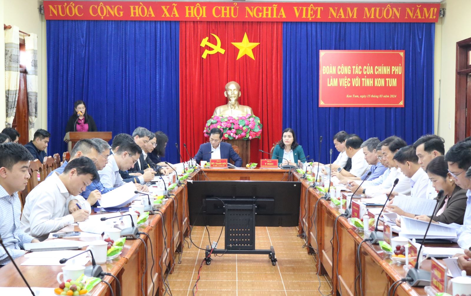Đoàn công tác của Chính phủ làm việc với tỉnh Kon Tum