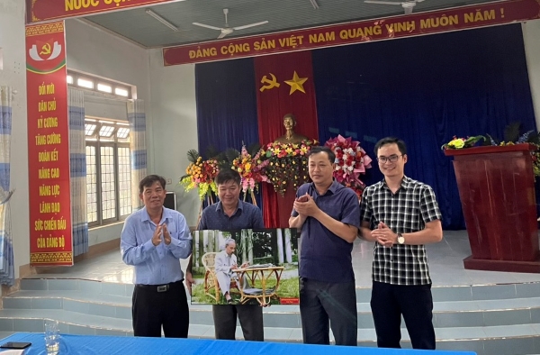 Đoàn công tác của Sở Kế hoạch và Đầu tư làm việc với xã Ia Đal, huyện Ia H’Drai về tình hình xây dựng nông thôn mới