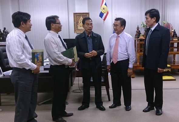 Đoàn Công tác cấp chuyên viên tỉnh Kon Tum làm việc tại tỉnh Ubon Ratchathani, Vương quốc Thái Lan.