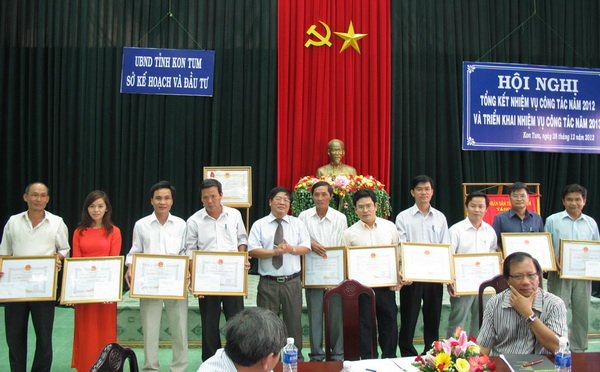 Giám đốc Sở khen thưởng năm 2012