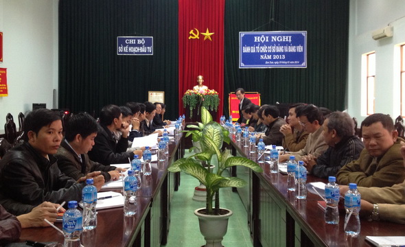 Hội nghị đánh giá tổ chức cơ sở Đảng và đảng viên năm 2013
