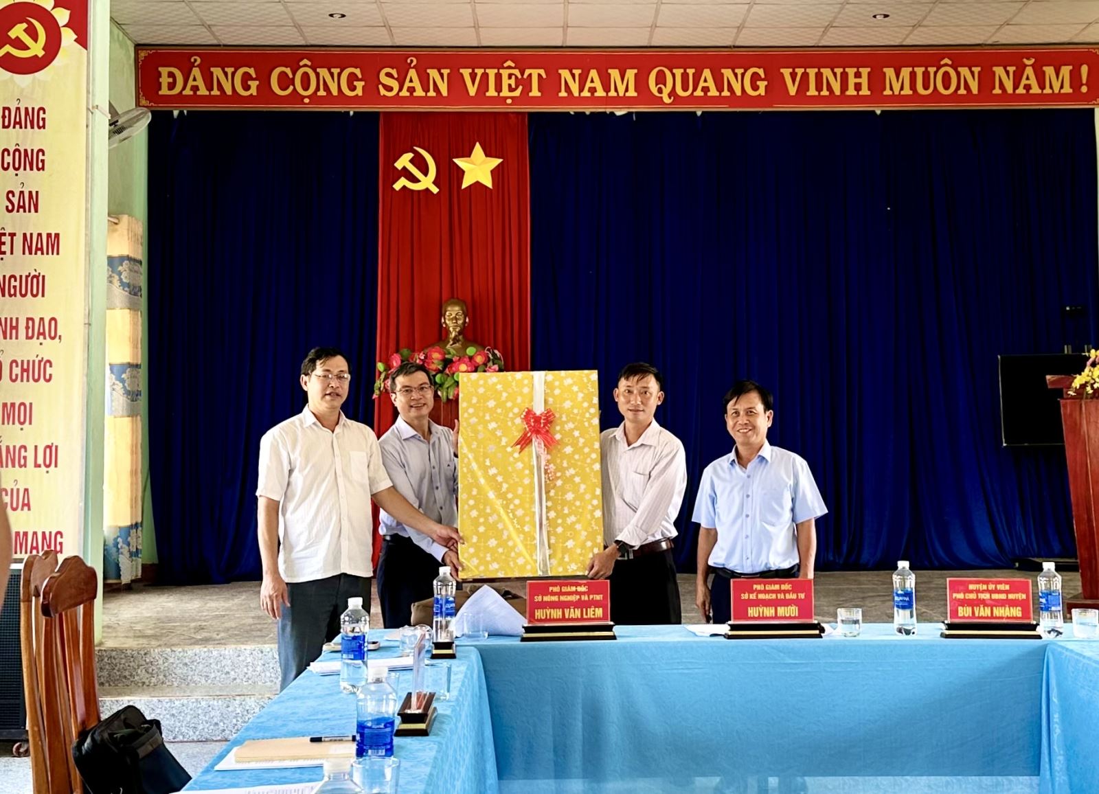 Đoàn công tác của Sở Kế hoạch và Đầu tư làm việc với xã Ia Tơi, huyện Ia H’Drai về tình hình xây dựng nông thôn mới